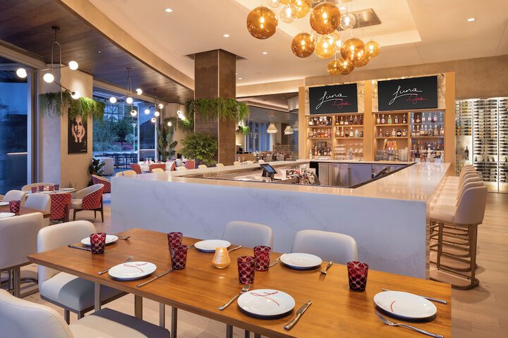 Dining 92 of 154