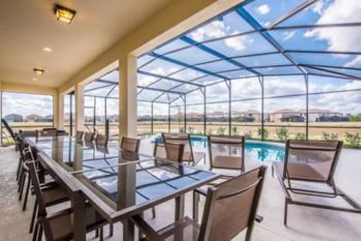 SPACIOUS 10 Bedroom Holiday home by Follow the sun vacation Rentals