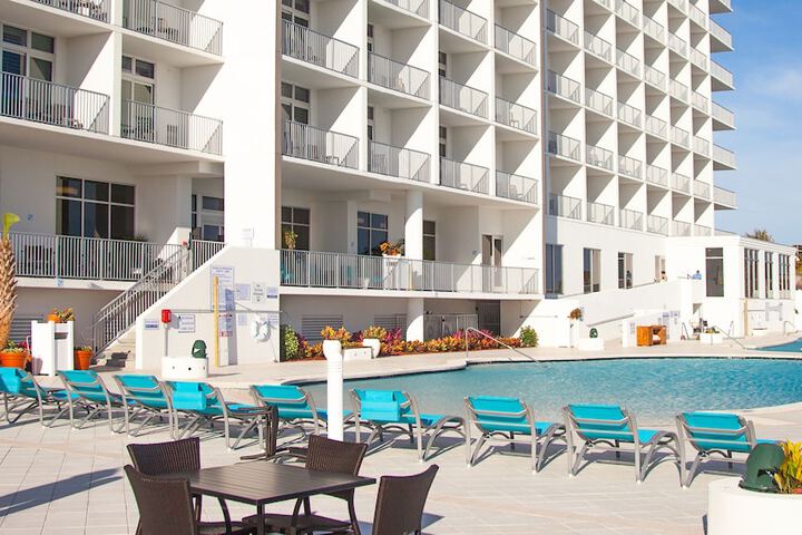 Holiday Inn Express & Suites Panama City Beach - Beachfront by IHG