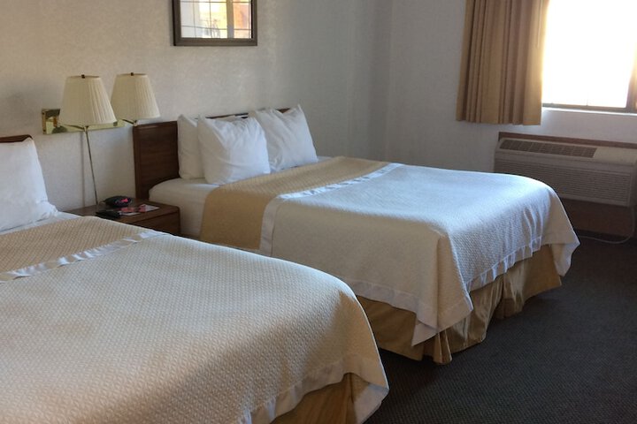 Room 13 of 17