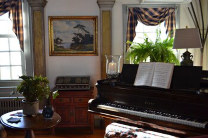 Olde Rhinebeck Inn c. 1745