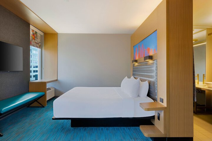 Room 29 of 76