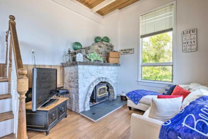 Beachfront Wading River Home with Deck and Grill