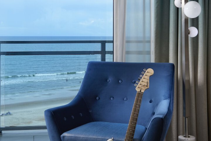 Room 28 of 56