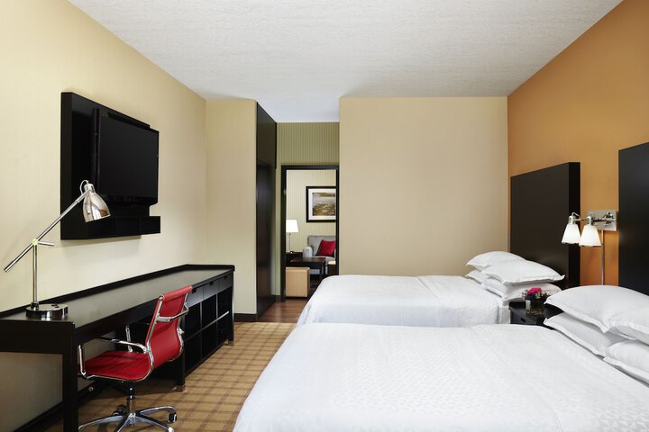 Room 10 of 24