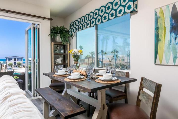 Ocean View 3 Bedrooms Condo just steps from the park, pier & water!