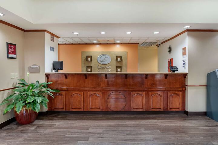Hotel Interior 4 of 27