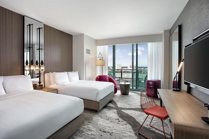 Signia by Hilton Diplomat Beach Resort