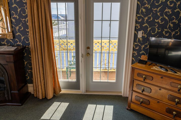 Room 36 of 103