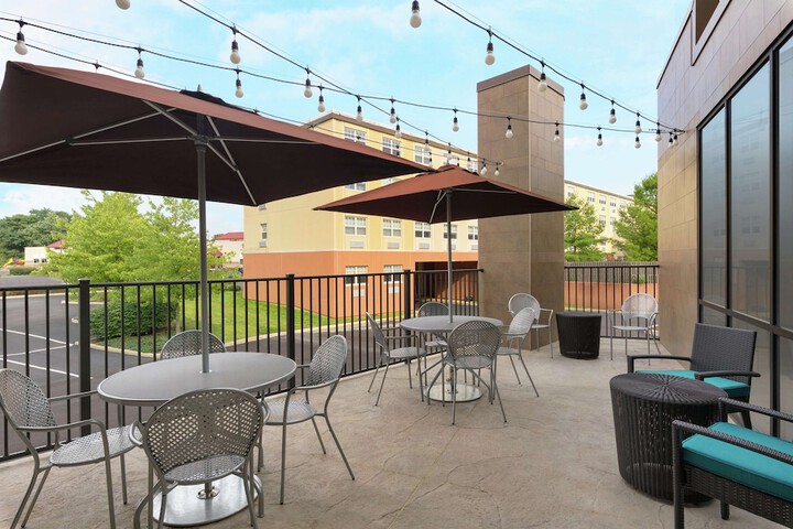 Terrace/Patio 36 of 38