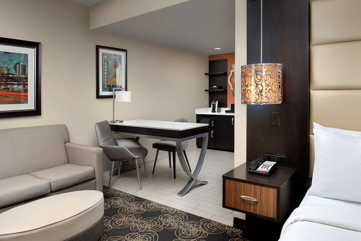 Room 9 of 39