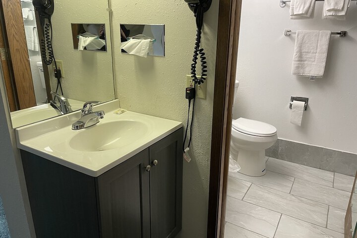 Room 8 of 24