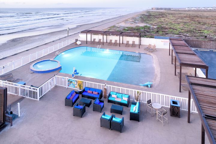 Pool 10 of 60