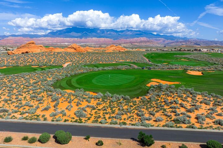 Vacation Rentals at Sand Hollow Resort