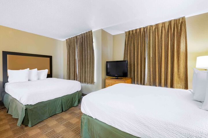 Room 21 of 37