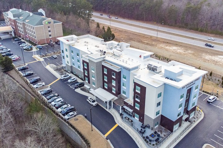 Hotel 4 of 82