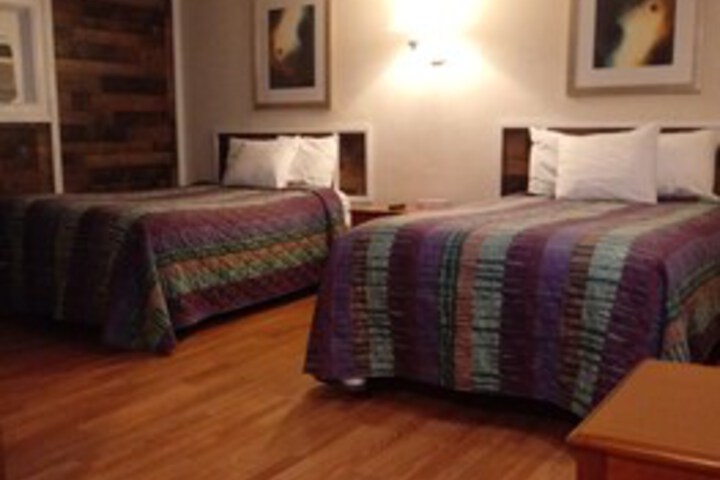 Town Line Motel