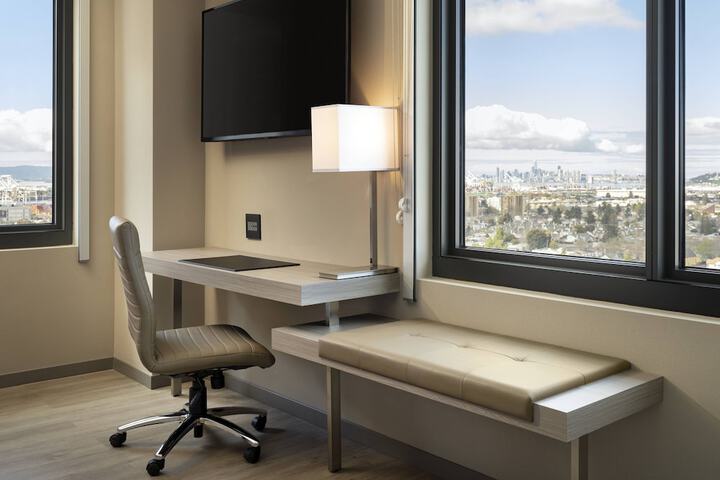 Room 21 of 37