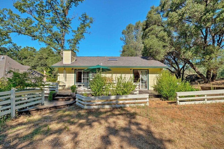 Sonora Home on 10 Resort Acres w / Shared Pool!
