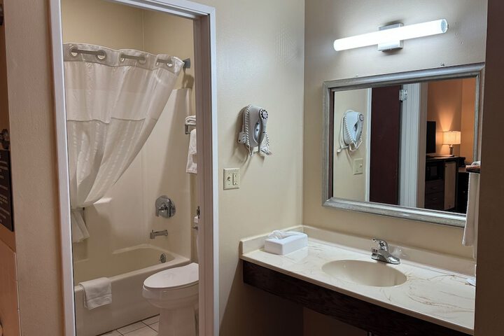 Room 7 of 20