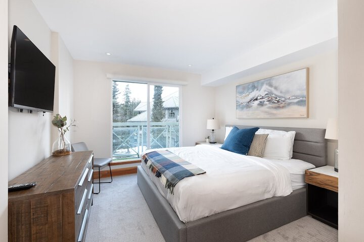 Le Chamois by Whistler Premier