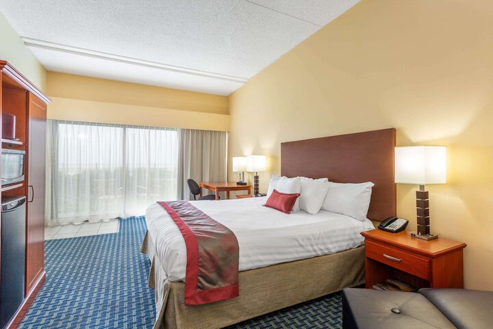 Room 30 of 61