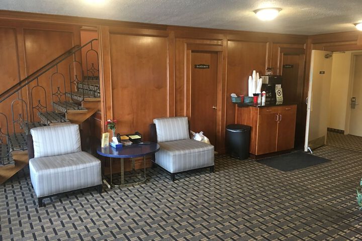 Hotel Interior 10 of 54