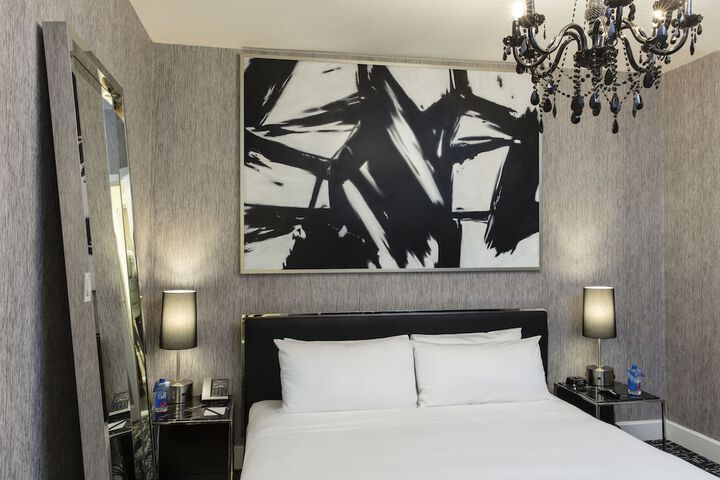 Room 14 of 43