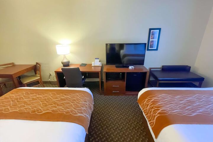 Comfort Inn & Suites Midtown