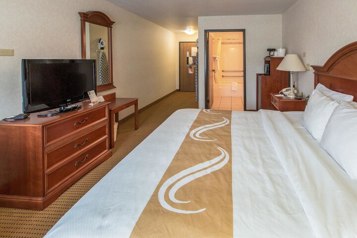 Room 40 of 71