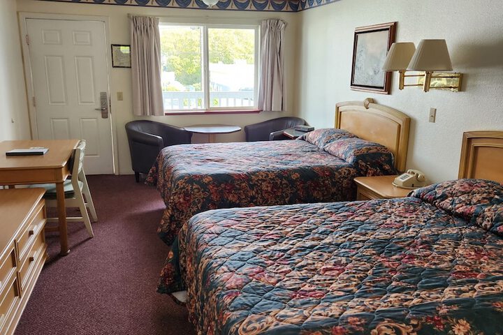 Room 11 of 40