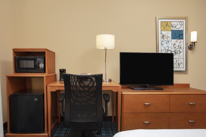 Room 33 of 60