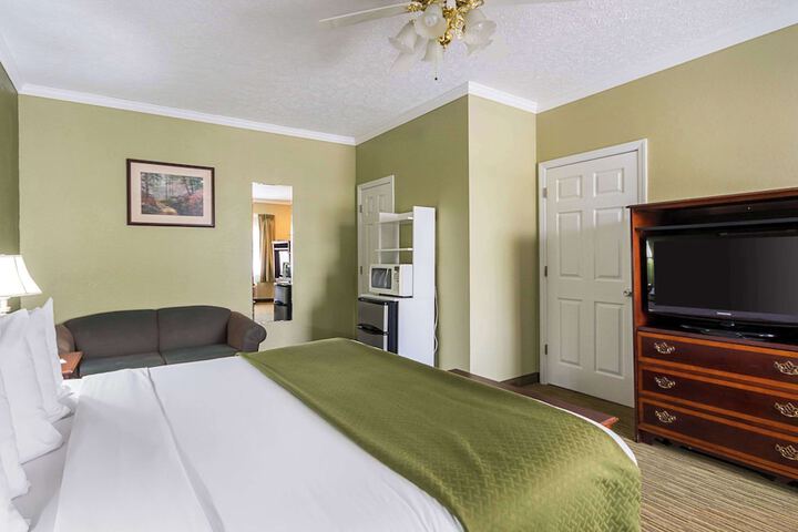 Room 14 of 35
