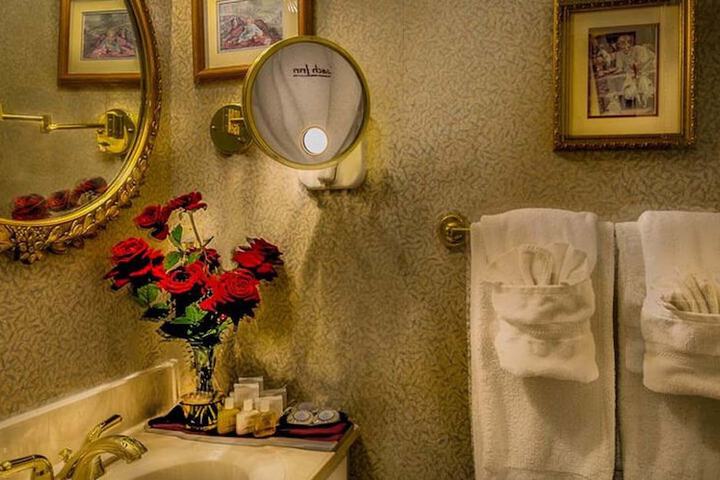 Room 83 of 187