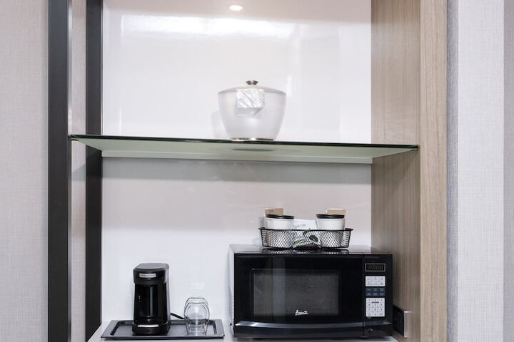 Breakfast/Coffee Service 33 of 41