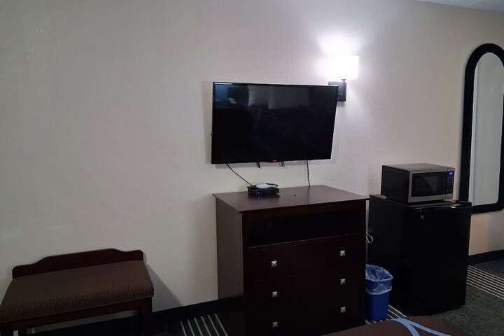 Super 8 by Wyndham Kingston