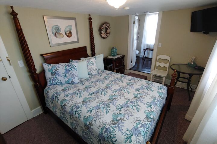 Island Guest House B & B