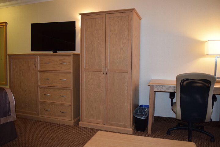Room 53 of 153