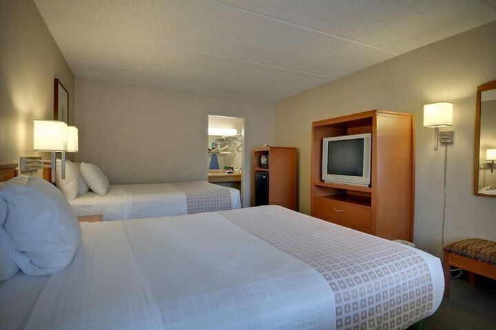 Room 10 of 22