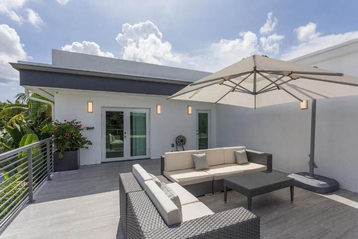 Casa Hermes Wilton Manors