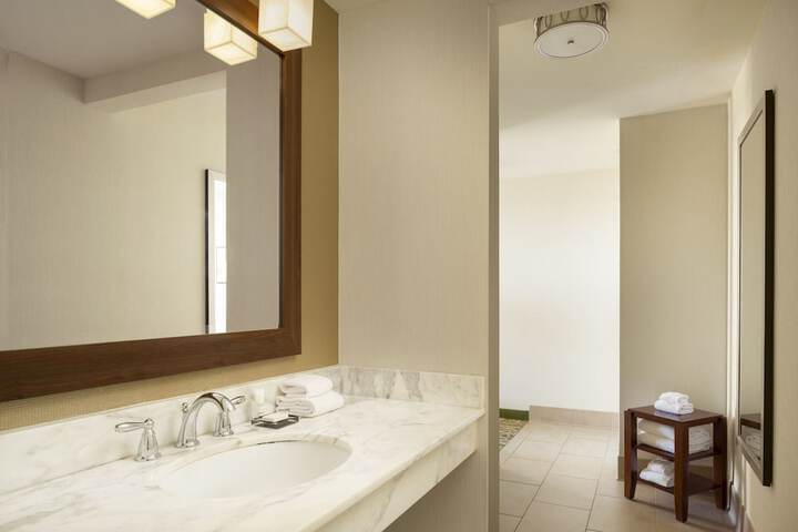 Room 21 of 50