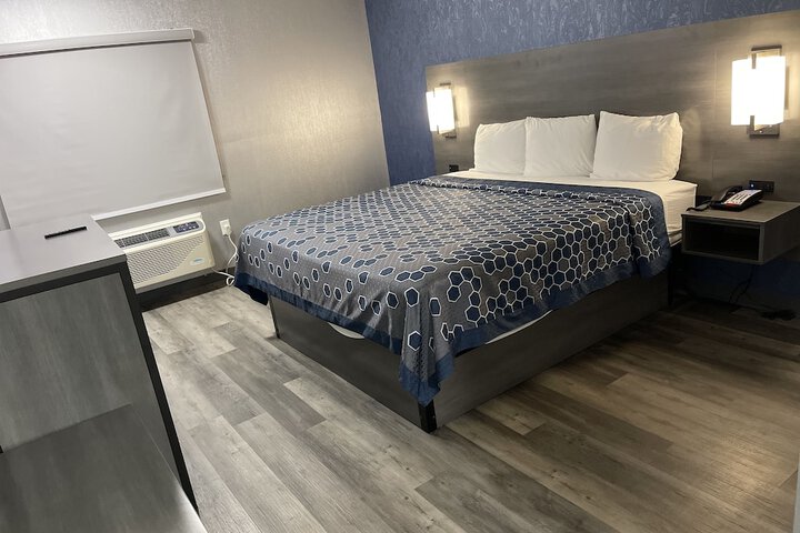 Room 16 of 43