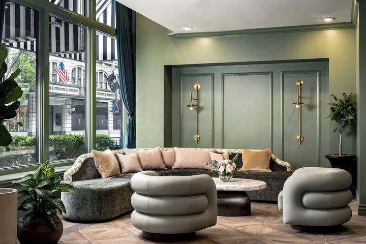 The Louie a Davenport Hotel, Autograph Collection