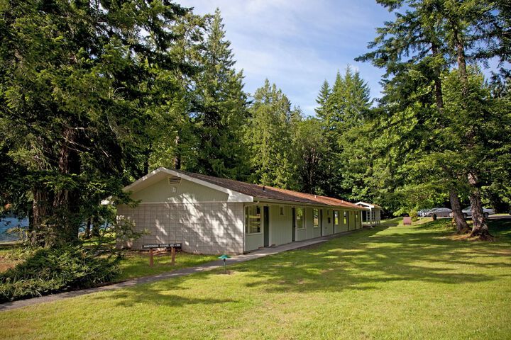 Lake Crescent Lodge