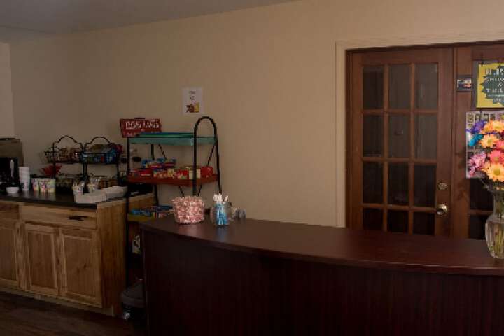 Three Lakes Motel