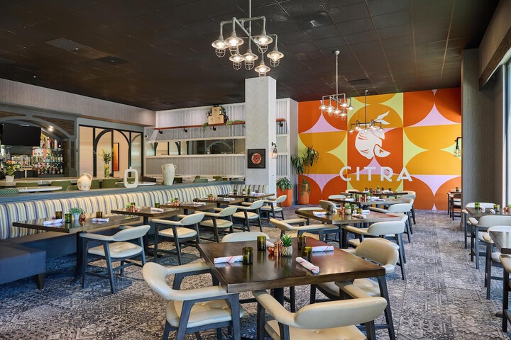 Hotel Zessa Orange County Airport a DoubleTree by Hilton