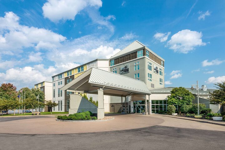 41 Lakefront Hotel Trademark Collection by Wyndham