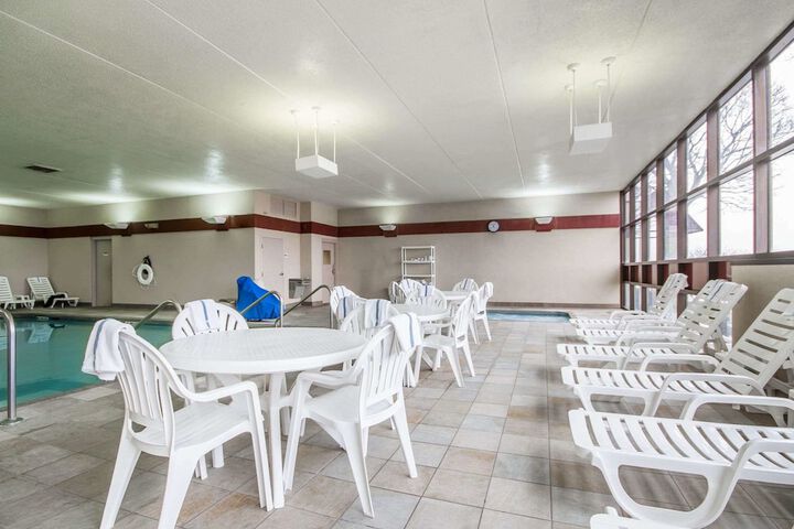 Pool 4 of 61