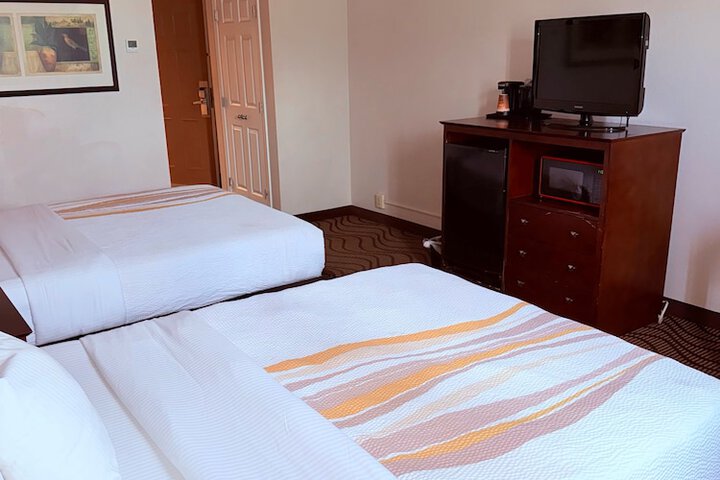 Mountain Valley Inn & Suites