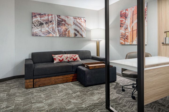 Room 17 of 25